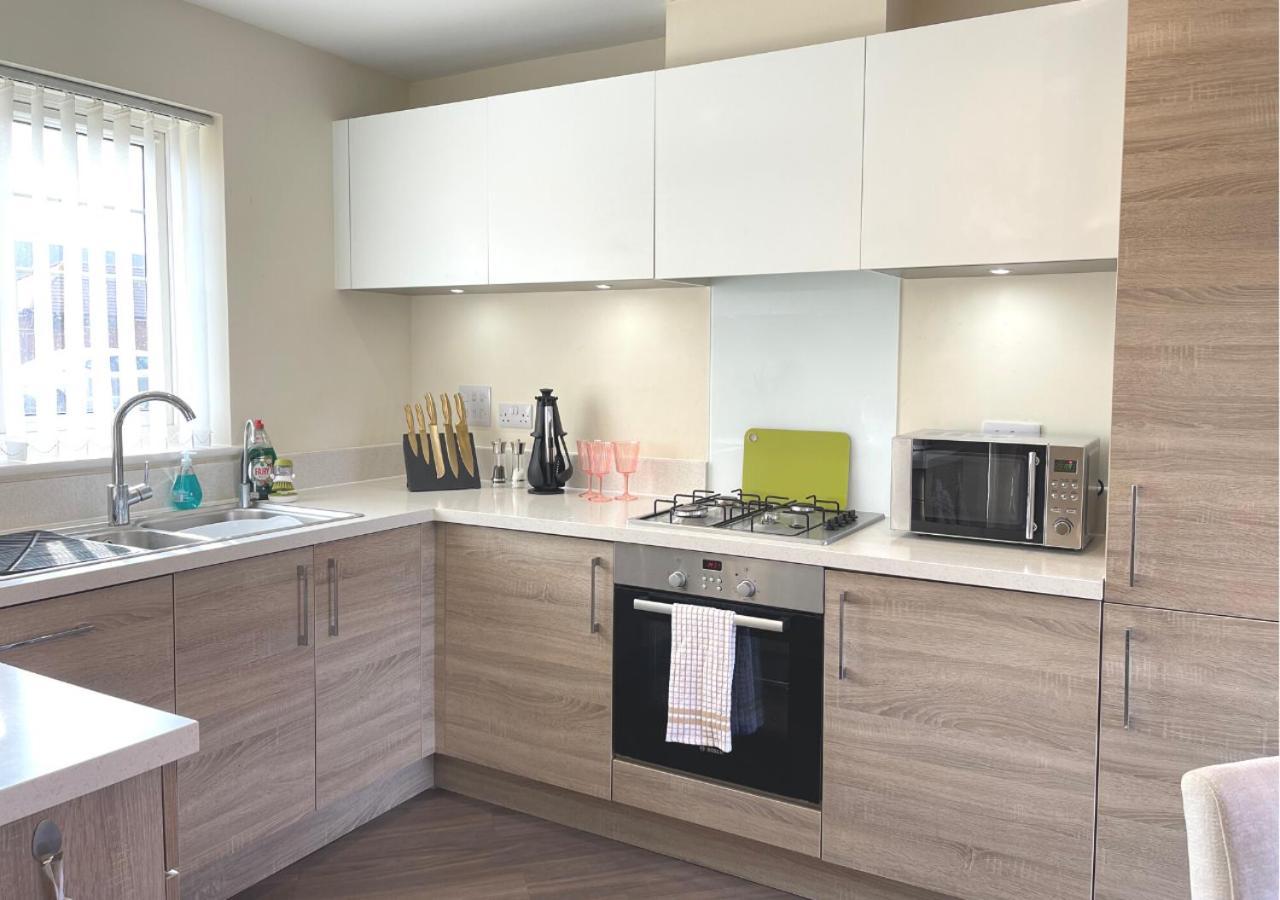 Ashford Holiday Home Sleeps 6 Free Parking Wifi Willesborough Exterior photo