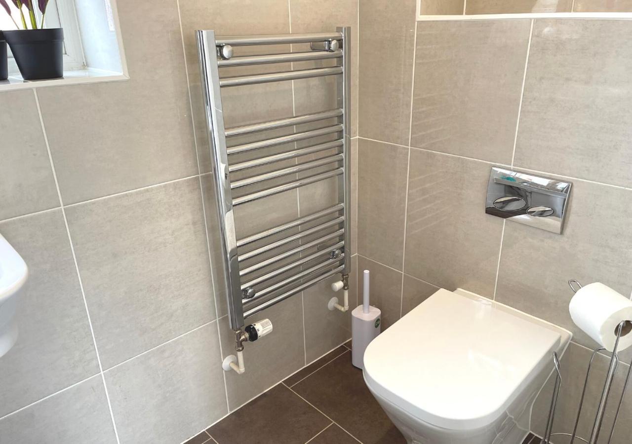 Ashford Holiday Home Sleeps 6 Free Parking Wifi Willesborough Exterior photo