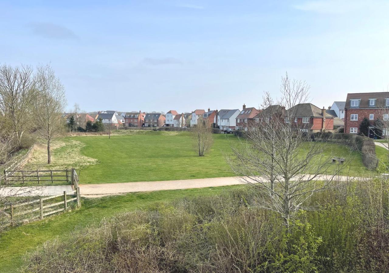 Ashford Holiday Home Sleeps 6 Free Parking Wifi Willesborough Exterior photo